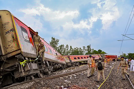 Gonda Train Accident: 4 Killed, 31 Injured In Chandigarh-Dibrugarh Express Derailment | Updates